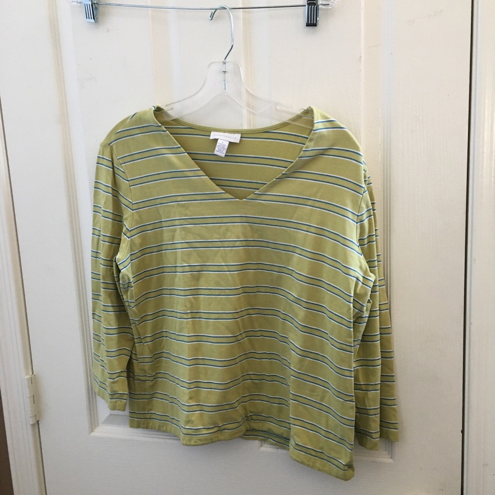 FINAL MARKDOWN Ladies charter club tee large